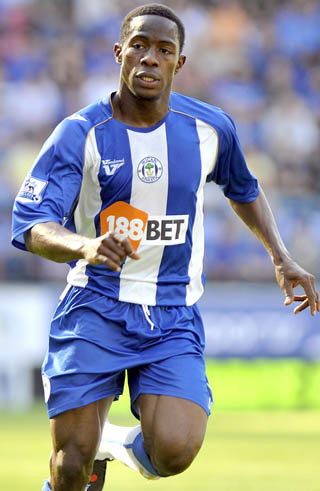 Maynor Figueroa en el Wigan de Inglaterra