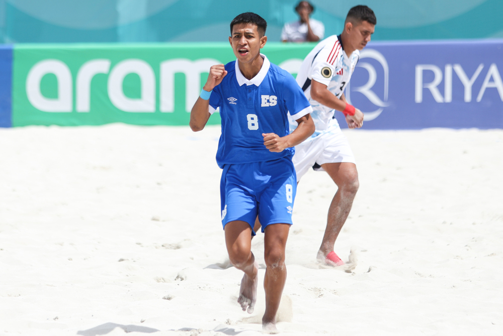 El Salvador y Guatemala iniciaron con victorias el Campeonato de Beach Soccer de la Concacaf 2025