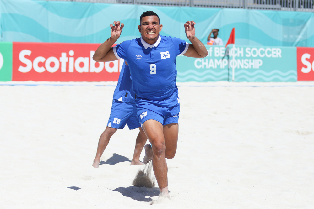 El Salvador takes sole possession of first place in Group A 