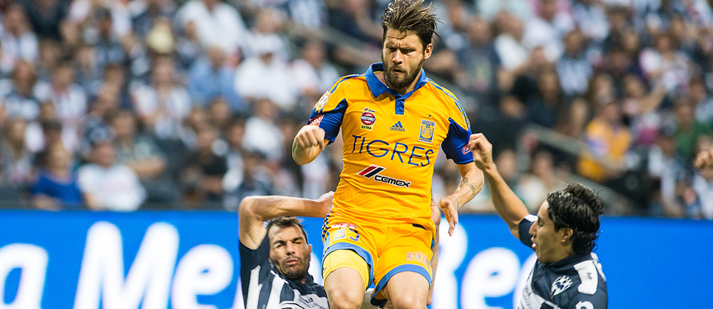 Sobis says goodbye to Tigres